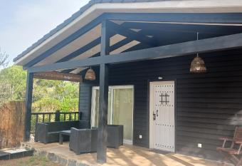 La caba  a de Uceda has Balcony rooms