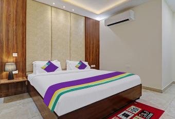 Hotel Golden Palace has Balcony rooms