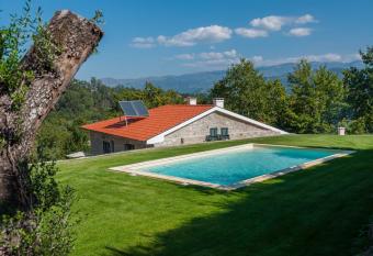 Casa nos Penedos allows 18 year olds to book a room