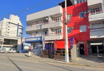 50m da praia do Itacolomi - Edificio Manuela has Balcony rooms