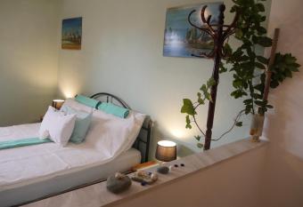 Helios Rhodos Apartments 2 has Balcony rooms