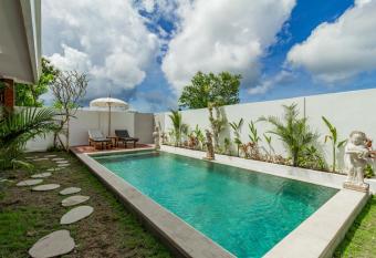 Belvilla Hii Inn Garuda Wisnu allows 18 year olds to book a room