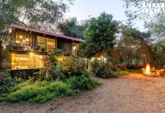 The Black Box- Pet Friendly at Puducherry by StayVista has Balcony rooms