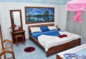 Hotel Happy Tuna allows 18 year olds to book a room