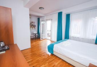 AMMOTTI Hotel and Apartments has Balcony rooms