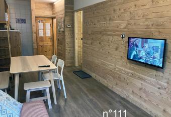 House Cervinia Apartments has Balcony rooms