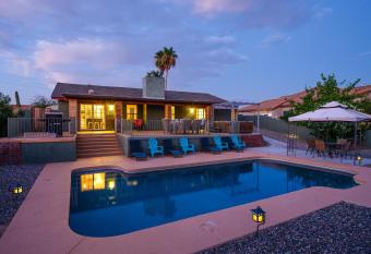 Scottsdale - 15240 N Del Ray Dr has rooms with a private hot tub