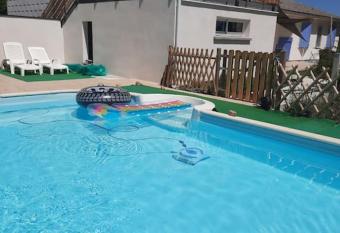 G  te avec piscine - 4 personnes - Pays Cathare has Balcony rooms
