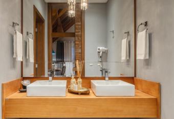 Hotel Valle Dincanto allows 18 year olds to book a room