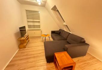 Cozy Wohnung in Meerbusch allows 18 year olds to book a room