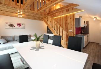 Apartments Klemen  i   has Balcony rooms