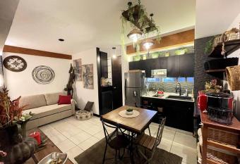 Bonito apartamento en zona 1 Ciudad de Guatemala allows 18 year olds to book a room