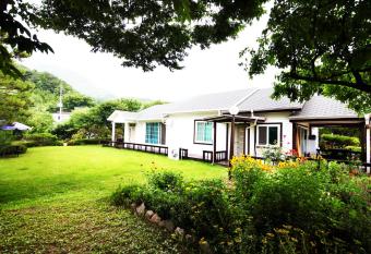 Doltop              has Balcony rooms