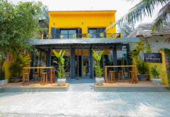 Azure Beach Hotel has Balcony rooms