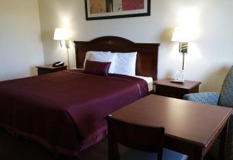 Hoosier Inn- Portland has Balcony rooms