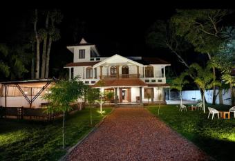 Marari Casa de Victoria has Smoking/Balcony rooms