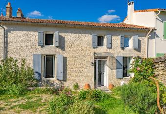 Maison    Cozes has Balcony rooms