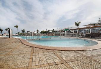 Vista Garden has Balcony rooms