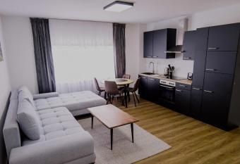 Waldblick am Ring has Balcony rooms