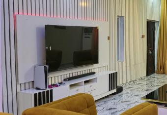 S&A Lump Apartments, Enugu, Nigeria has Balcony rooms