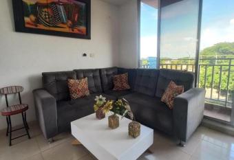 APARTAMENTO AMOBLADO - SIN AIRE ACONDICIONADO has Balcony rooms