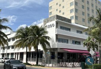 Roami at 1200 Ocean has Balcony rooms