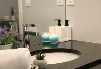 My place of calm allows 18 year olds to book a room