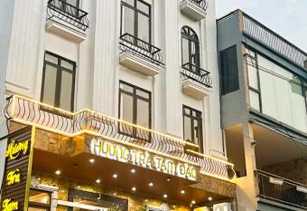 H    ng Tr   Villa - Hotel Tam      o has Balcony rooms