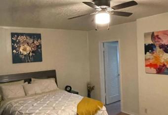 Madison Apartments has Balcony rooms