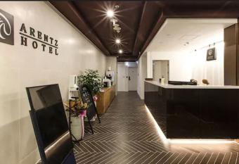 Arentz Hotel allows 18 year olds to book a room