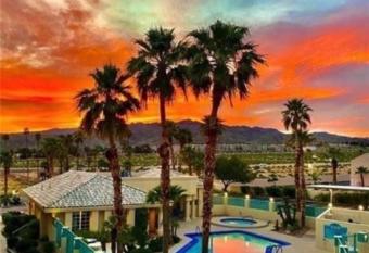 The Healing Place has rooms with a private hot tub