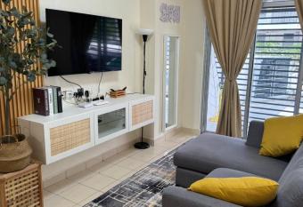 Orked Homestay has Balcony rooms