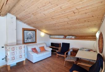 Attico in Centro: Relax&Comfort has rooms with a private hot tub