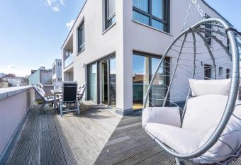 Apartment S  ngerstadt Flat Ernst has Balcony rooms