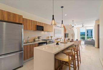 Akumal Skies Private Terrace W Jacuzzi W Sea Views Walk To Beach has rooms with a private hot tub