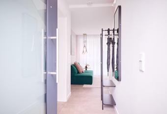 Xzllenz - 4 Schlafzimmer, Zentral, Parken, U-Bahn, 2 B  der, 4 Smart-TV, optional Einzelbett allows 18 year olds to book a room