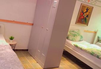 Monteurzimmer, Monteurunterkunft in 20 km von Hanau und 35 km von Frankfurt am main has Balcony rooms