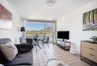 The View has Balcony rooms