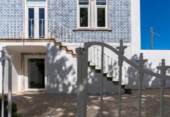 Come Inn Sintra allows 18 year olds to book a room