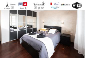 Cosy Paris - Disneyland - RER A allows 18 year olds to book a room