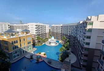 Acadia continental 1 bedroom has Balcony rooms