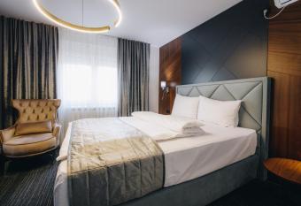 VILA RADOVIC ROOMS AND APARTMENTS has Balcony rooms