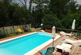 Caba  as Cangas de Onis has Smoking rooms