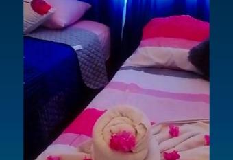 Casa para 8 personas allows 18 year olds to book a room