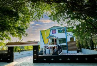 Green Residency has Balcony rooms