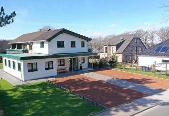 Hotel Haus Hildegard - Garni 3 Sterne superior allows 18 year olds to book a room