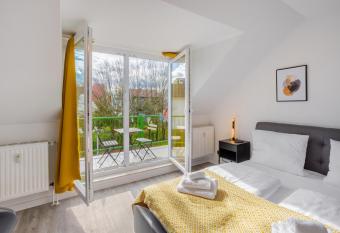 MINT Design-Studio mit Balkon has Balcony rooms