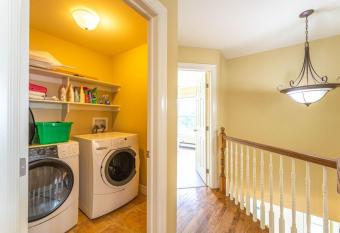 (null) has Balcony rooms