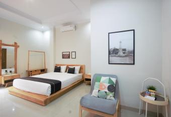 Cendhani Raras Residence has Balcony rooms