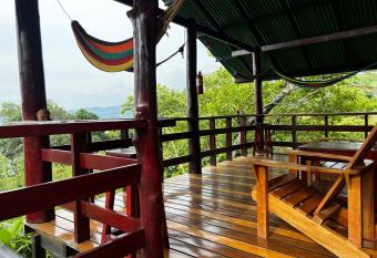 VistaDrake Bungalow has Balcony rooms